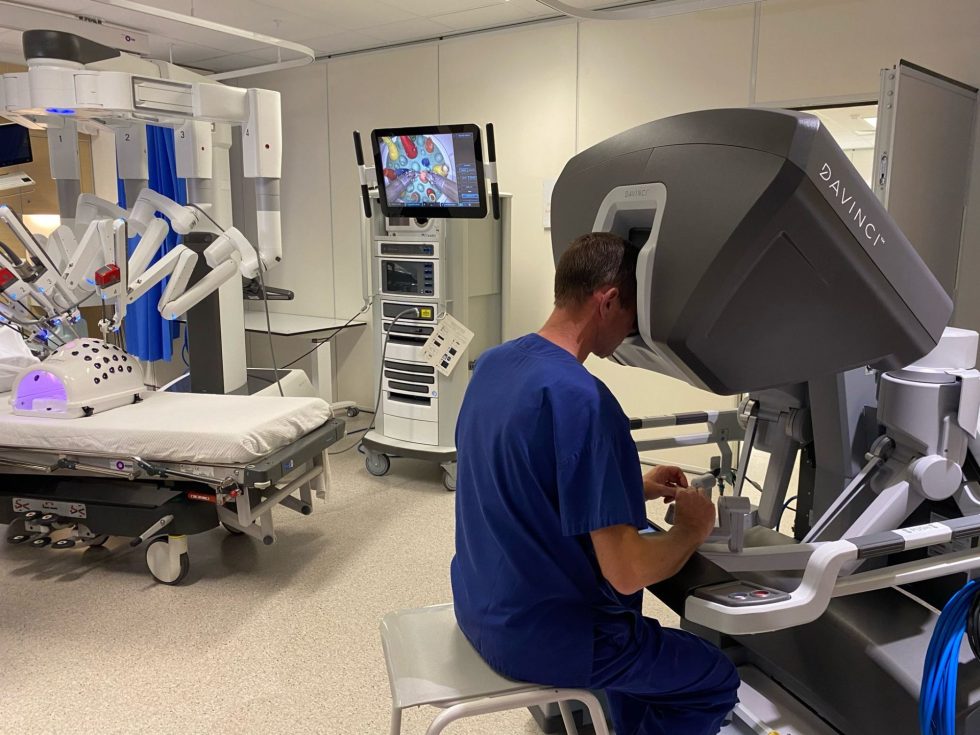 Revolutionary robotic surgeries now available at the Royal Adelaide ...